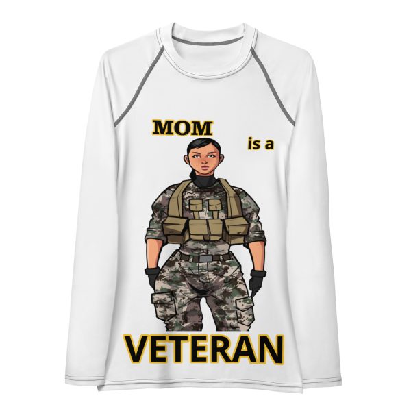 MOM IS A VETERAN DEUCE TREE Women's Rash Guard