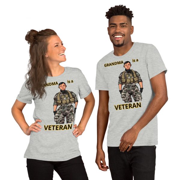 GRANDMA IS A VETERAN DEUCE TREE Unisex T-Shirt