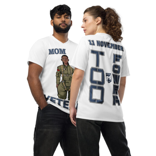 MOM IS A VETERAN TOO FOWER Recycled Unisex Sports Jersey