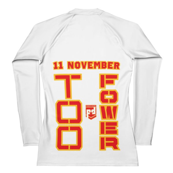 MOM IS A VETERAN TOO FOWER Women's Rash Guard
