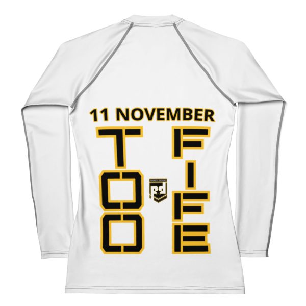 MOM IS A VETERAN TOO FIFE Women's Rash Guard